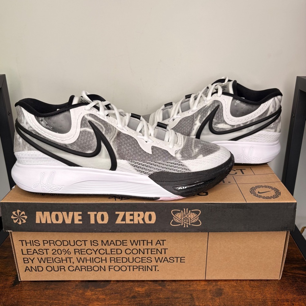 Nike Kyrie 8 Basketball Sneakers Mens 11.5 / W 13 White Black DJ6017-101 NEW Box